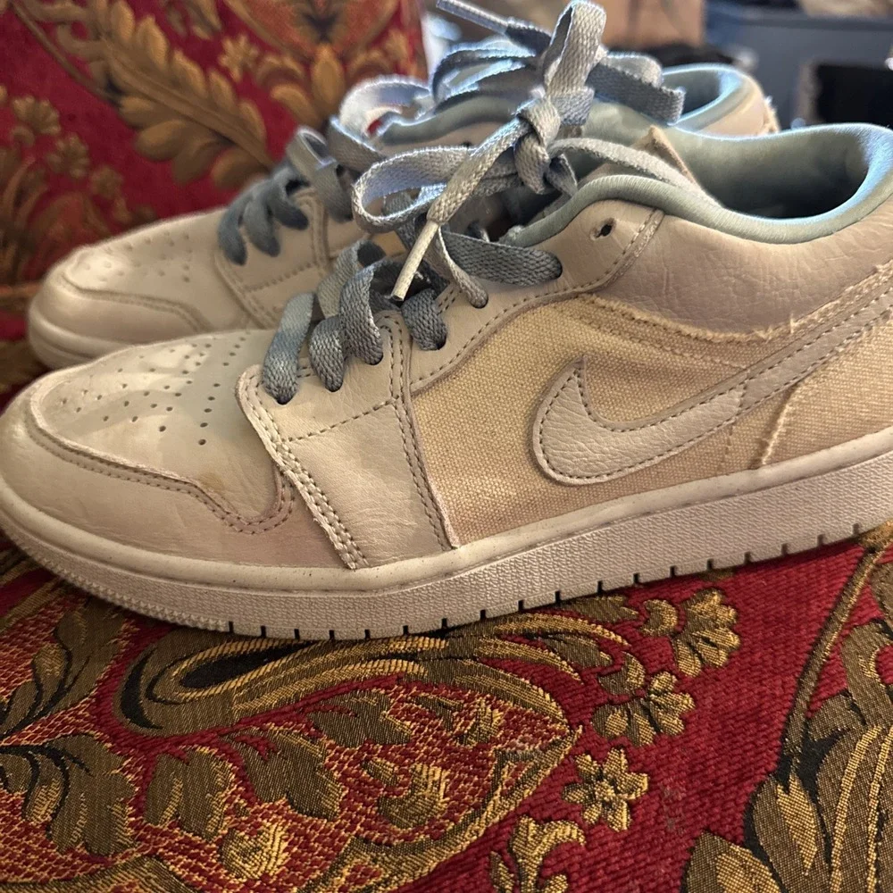 WMNS Air Jordan 1 Low SE - Iris Whisper/Sail-Worn Blue - Size 8